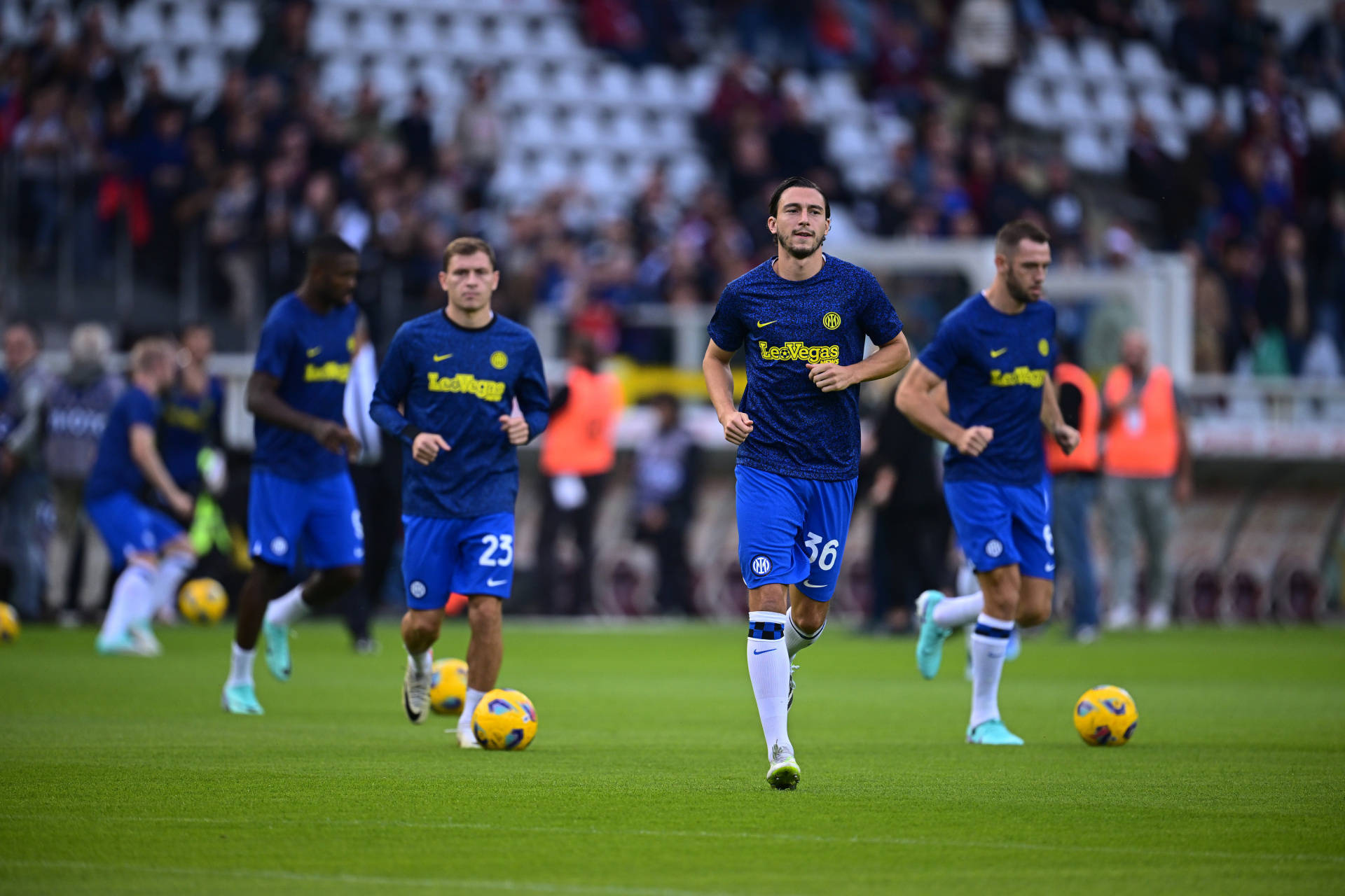 关于都灵主场举行精彩比赛，全面实现胜利的信息