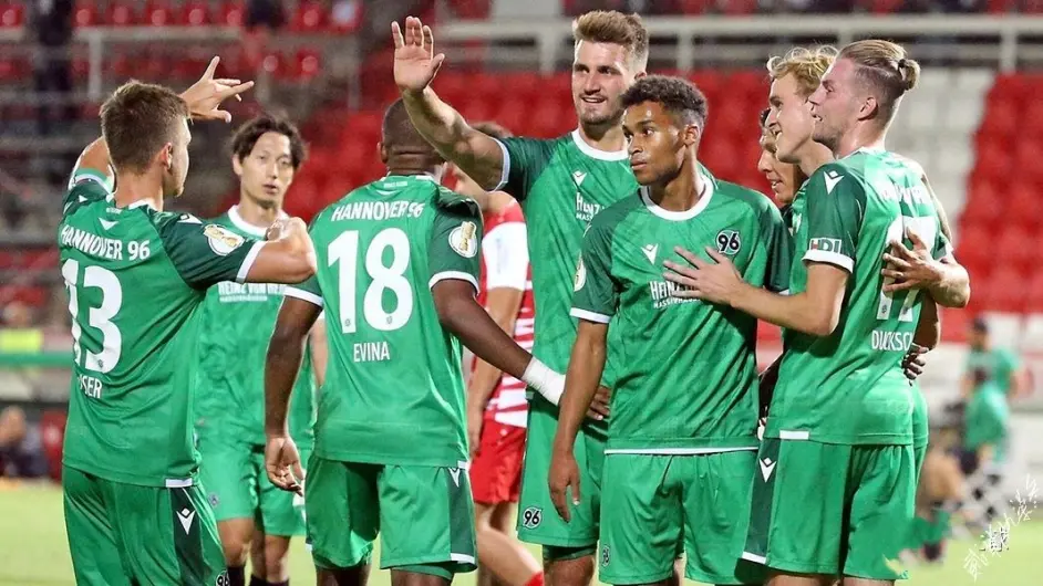 关于汉诺威96队员因伤缺席接下来的比赛的信息 关于汉诺威96队员因伤缺席接下来的比赛的信息