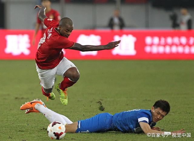 一方若夺冠获资助,今起备战新赛季,全队士气高涨 一方若夺冠获资助,今起备战新赛季,全队士气高涨