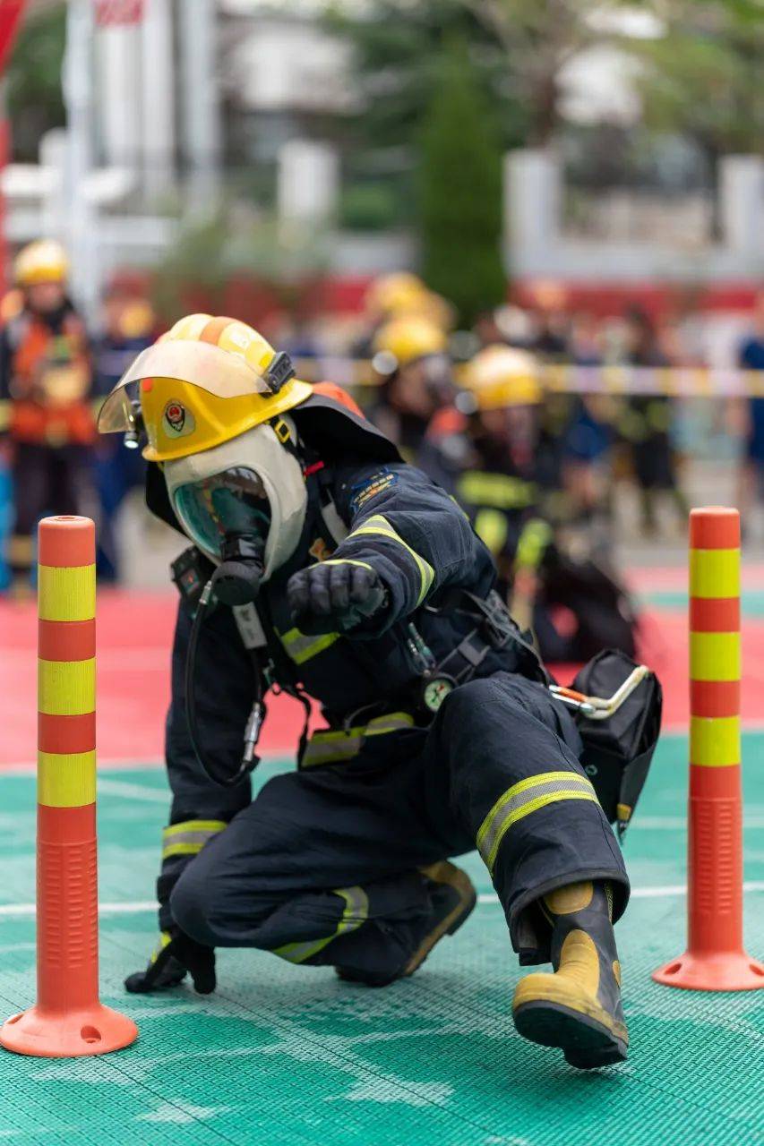 关于精神抖擞!球队斗志昂扬全力备战比赛的信息 关于精神抖擞!球队斗志昂扬全力备战比赛的信息