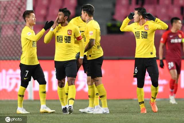 关于恒大客场惊险获胜，中超稳固领先位置的信息