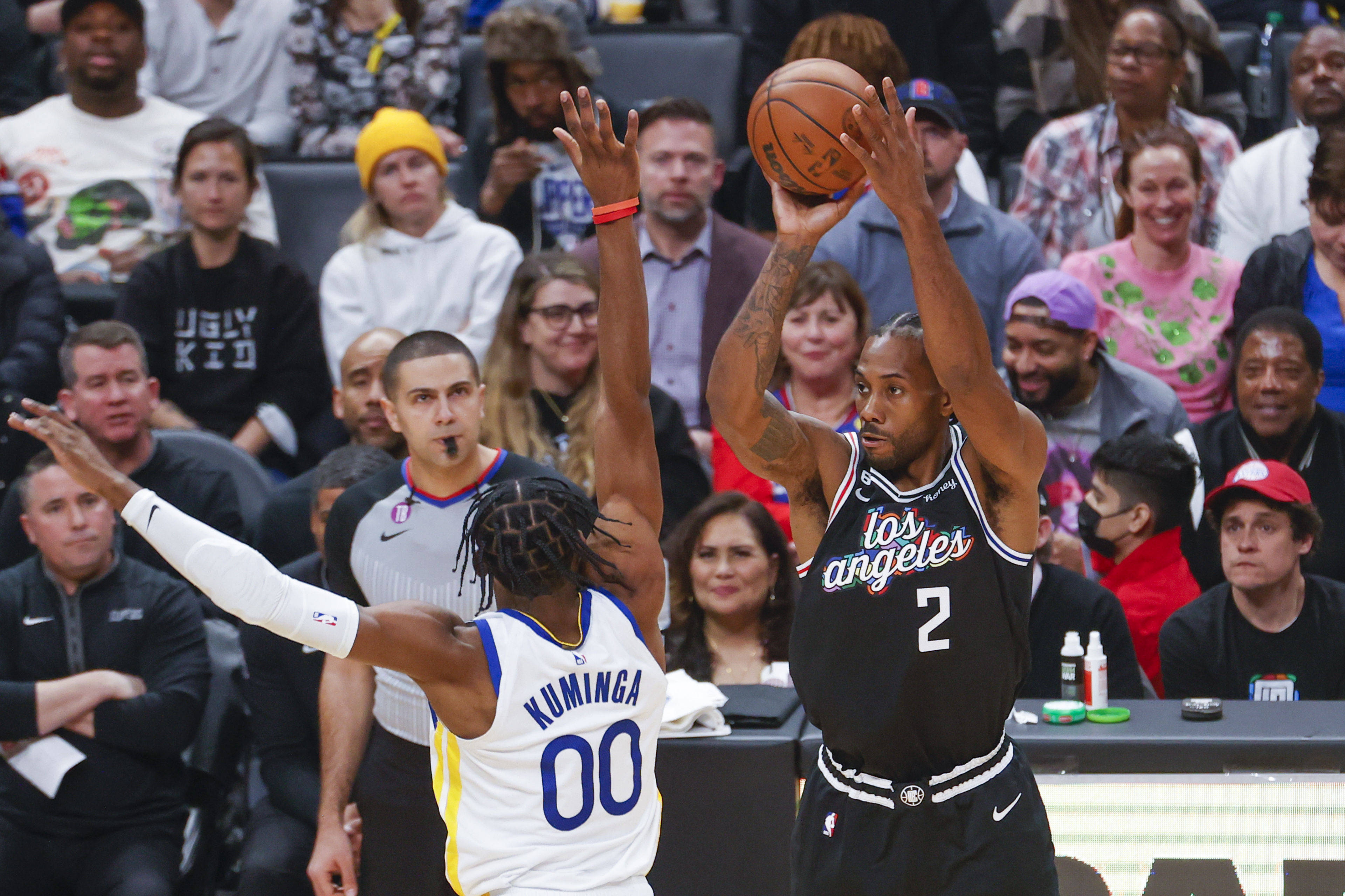 快船主场大胜森林狼稳居领先 快船主场大胜森林狼稳居领先